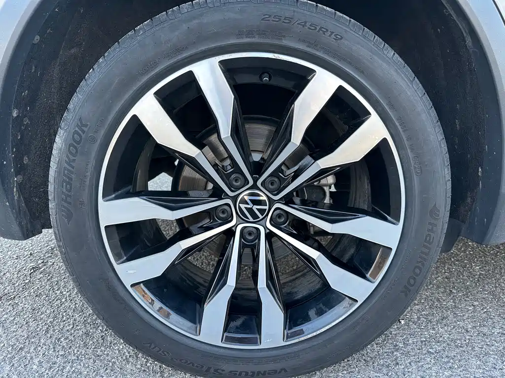 Volkswagen Tiguan L 2021 — фото 20
