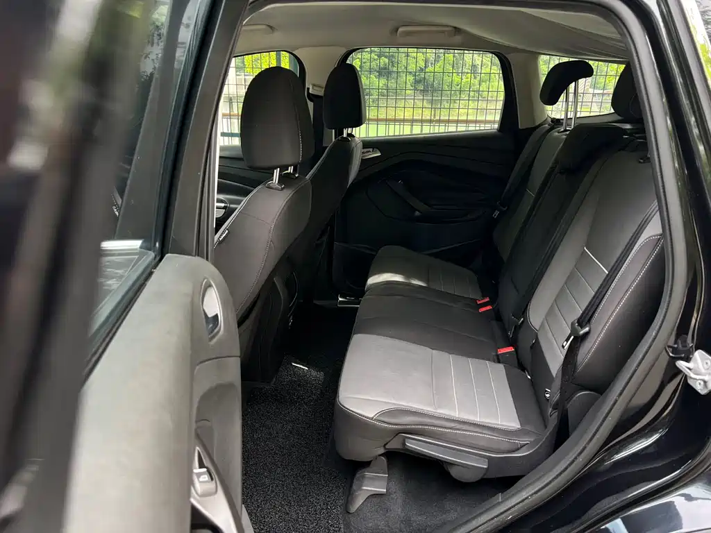 Ford Kuga 2014 — фото 10
