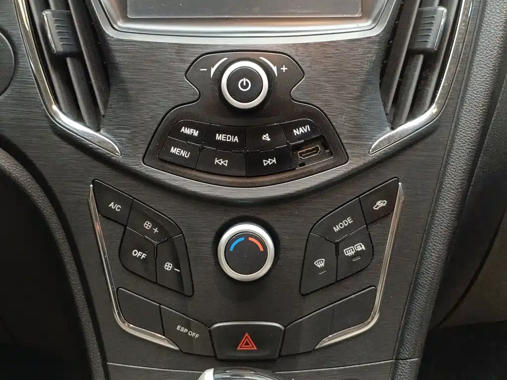 GAC Trumpchi GA3S Vision 2015 — фото 15