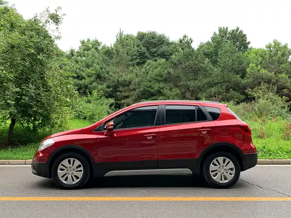 Suzuki S-Cross 2014