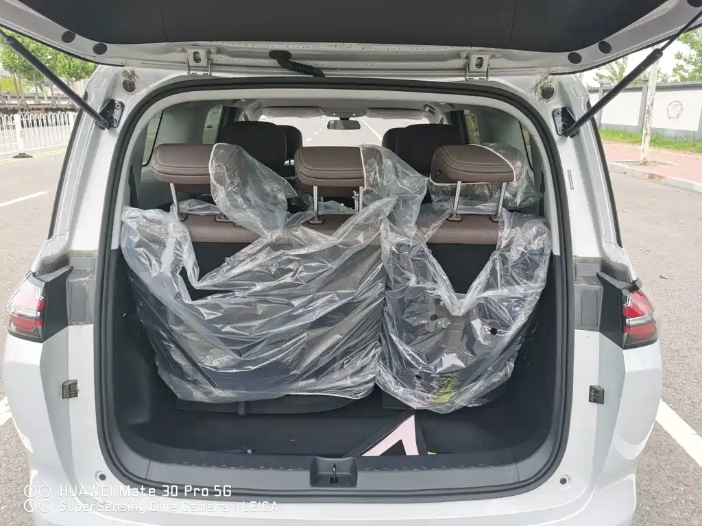 Wuling Starlight 730 New Energy 2025 — фото 6