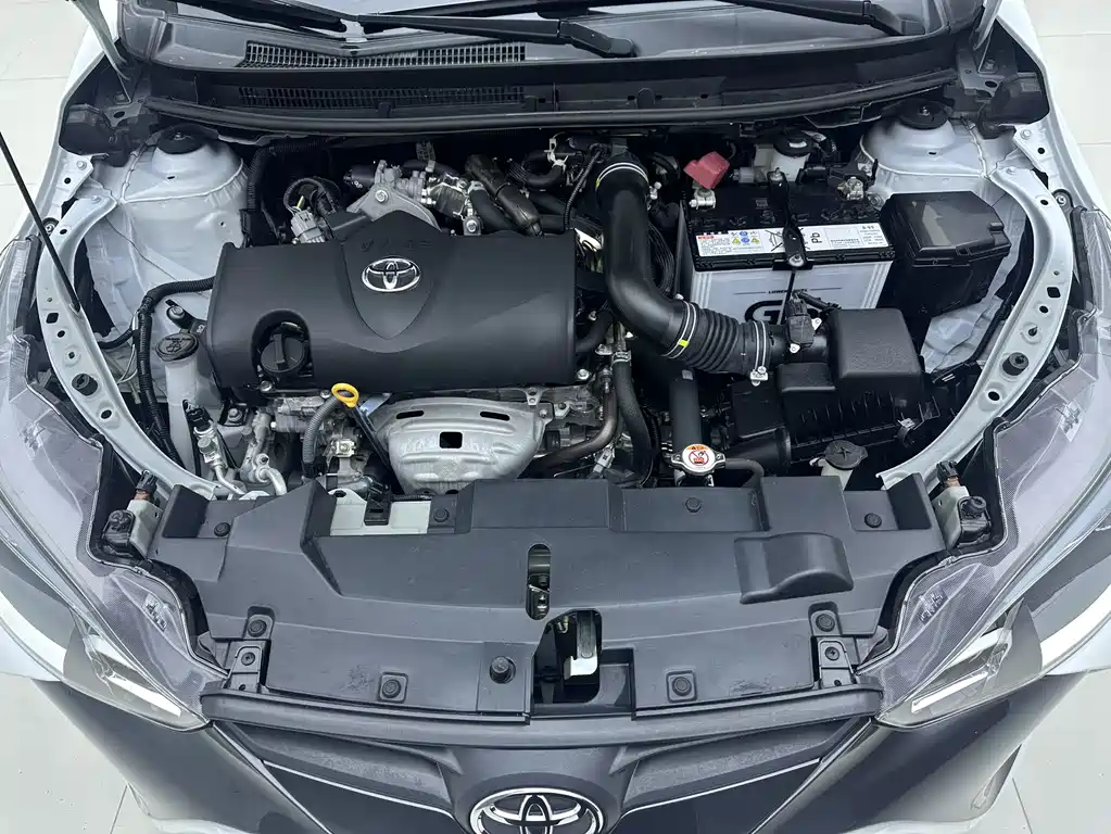 Toyota Yaris L 2022 — фото 25