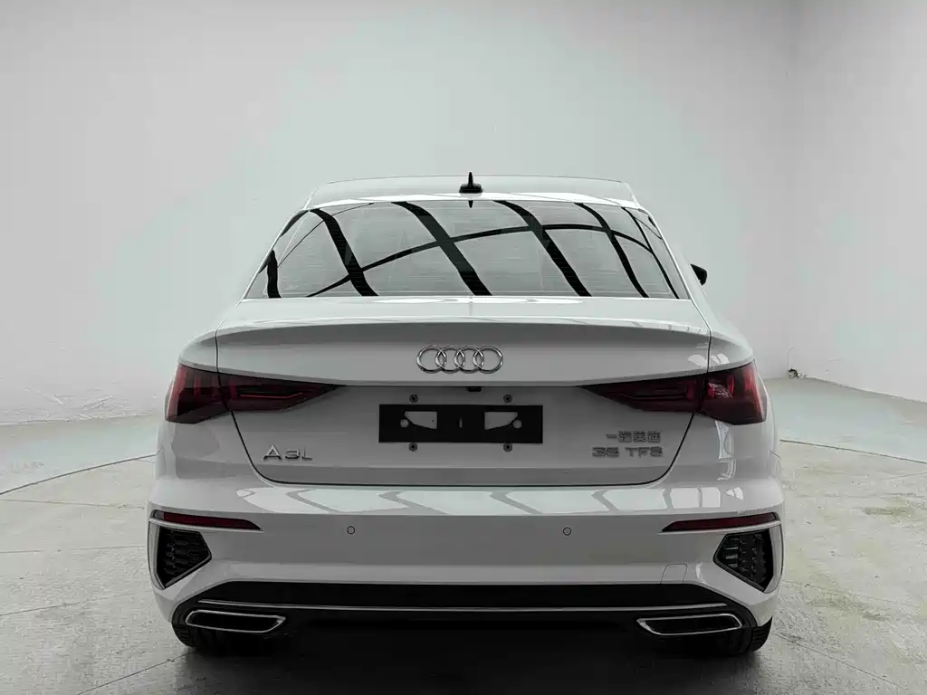 Audi A3 2023 — фото 4