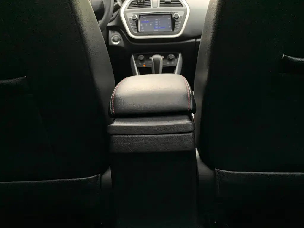 Suzuki S-Cross 2014 — фото 16