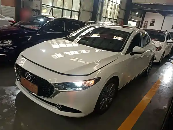 Mazda 3 Axela 2023