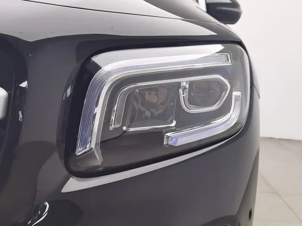 Mercedes-Benz GLB 2022
