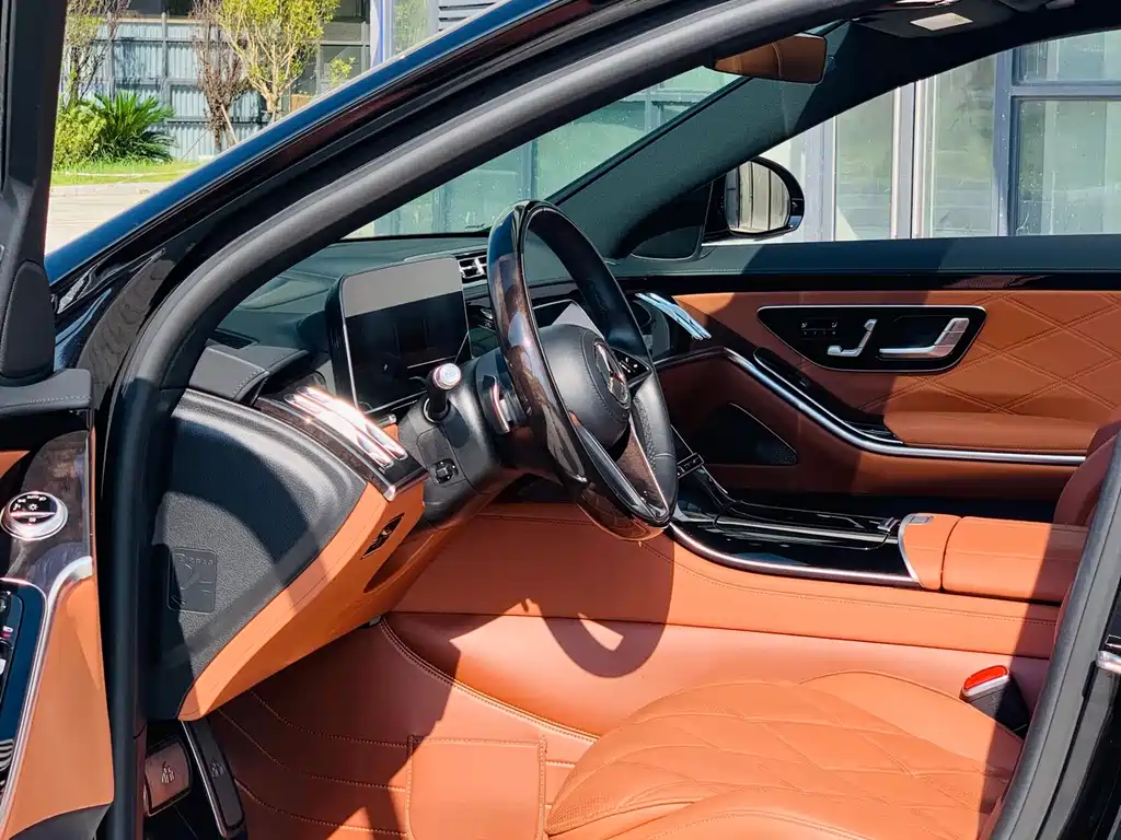 Mercedes-Benz Maybach S-Class 2023 — фото 12