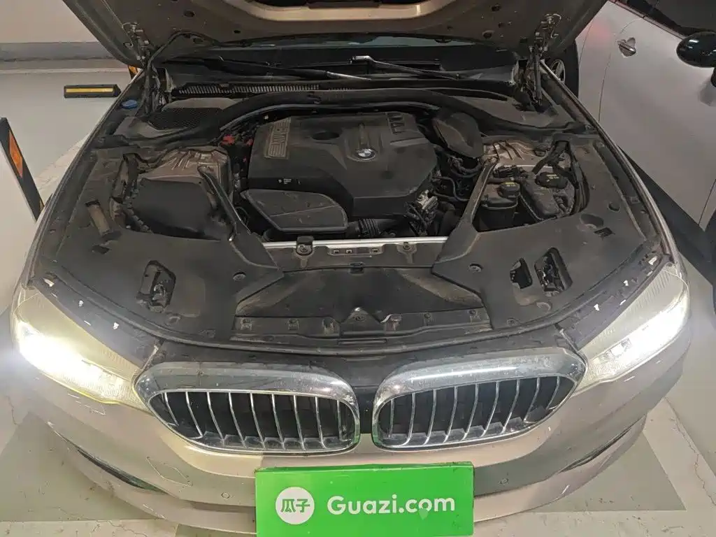 BMW 5 Series 2018 — фото 17