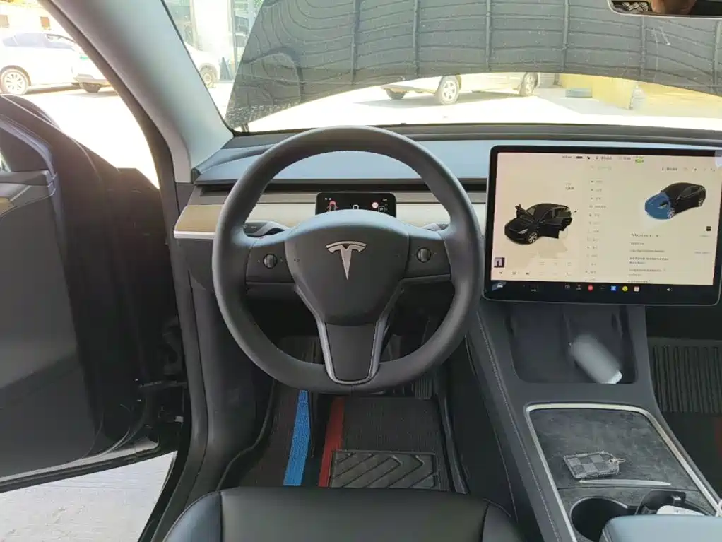 Tesla Model Y 2023 — фото 11