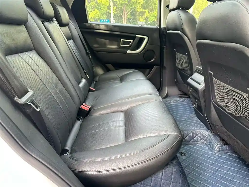 Land Rover Discovery Sport 2018 — фото 16