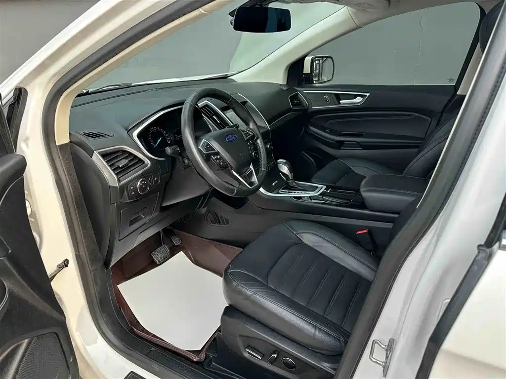 Ford Edge 2016 — фото 13