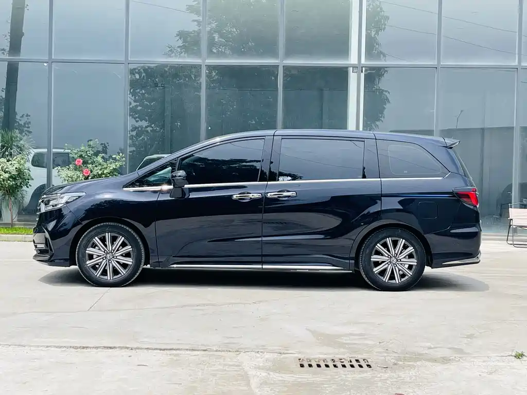 Honda Odyssey 2024 — фото 20