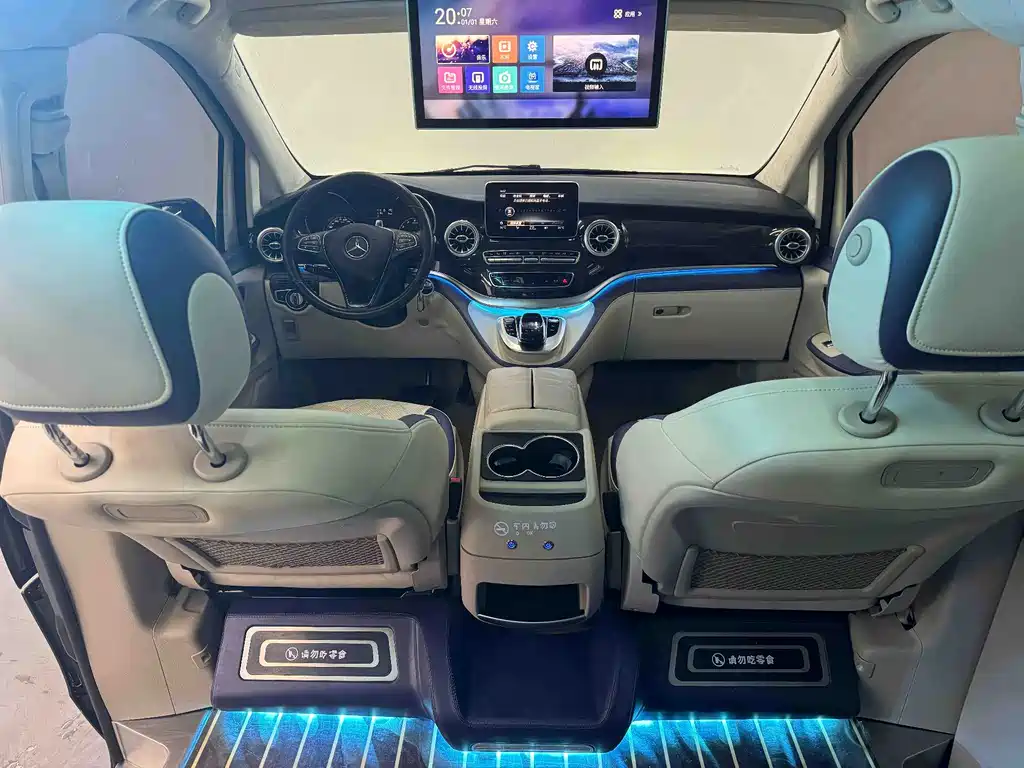 Mercedes-Benz V-Class 2020 — фото 27