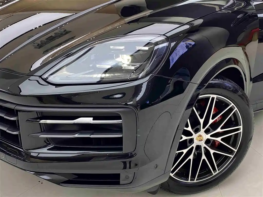 Porsche Cayenne 2025 — фото 19