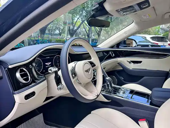 Bentley Flying Spur 2024
