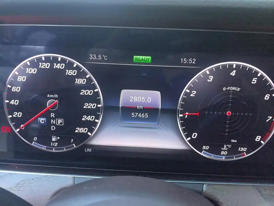Mercedes-Benz E-Class 2020 — фото 14