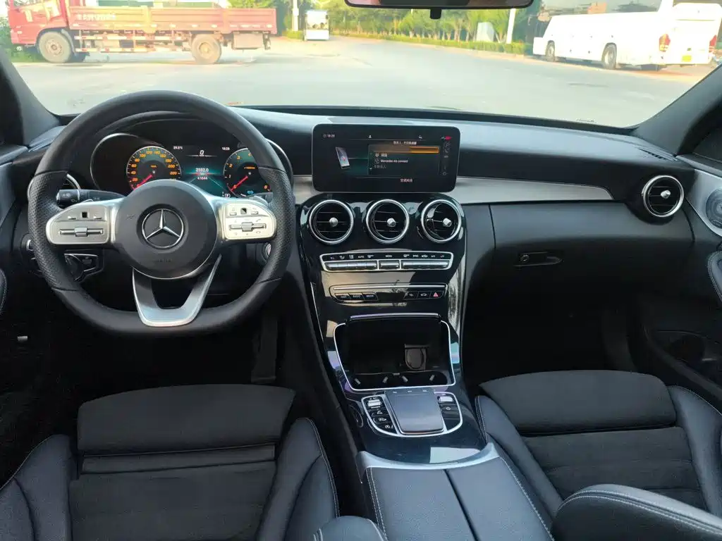 Mercedes-Benz C-Class 2020 — фото 10