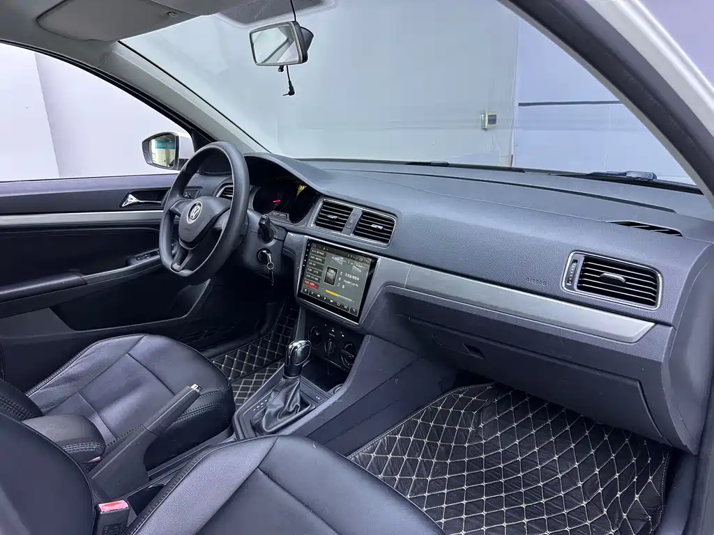 Volkswagen Gran Lavida 2016 — фото 11