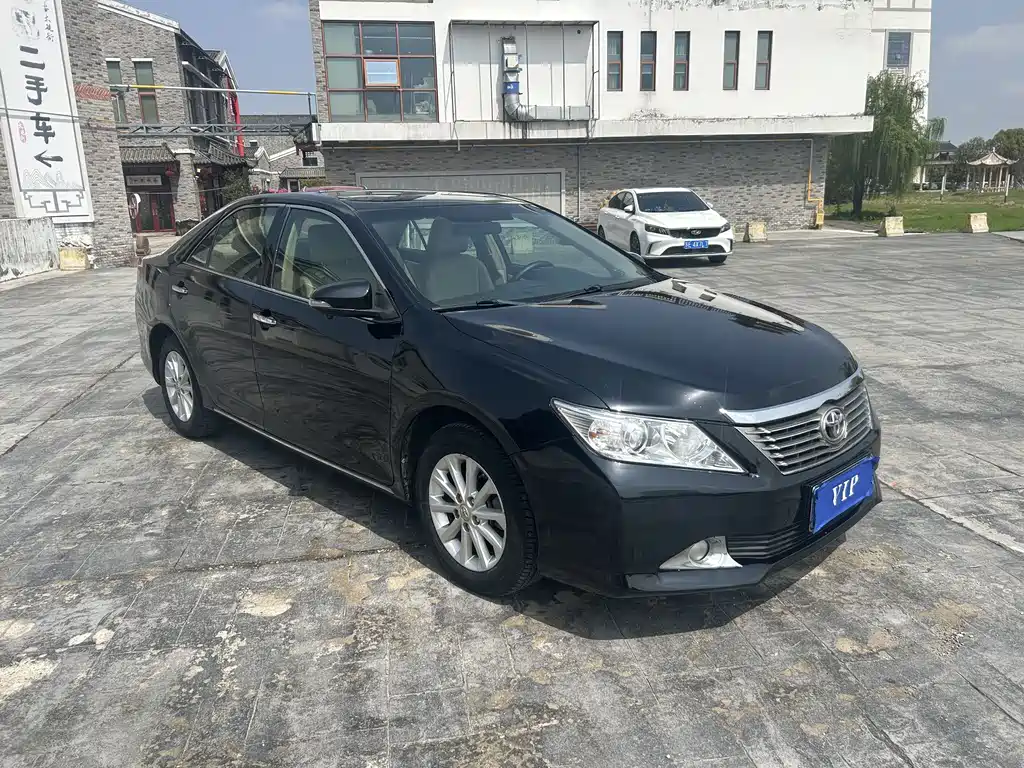 Toyota Camry 2013 — фото 3