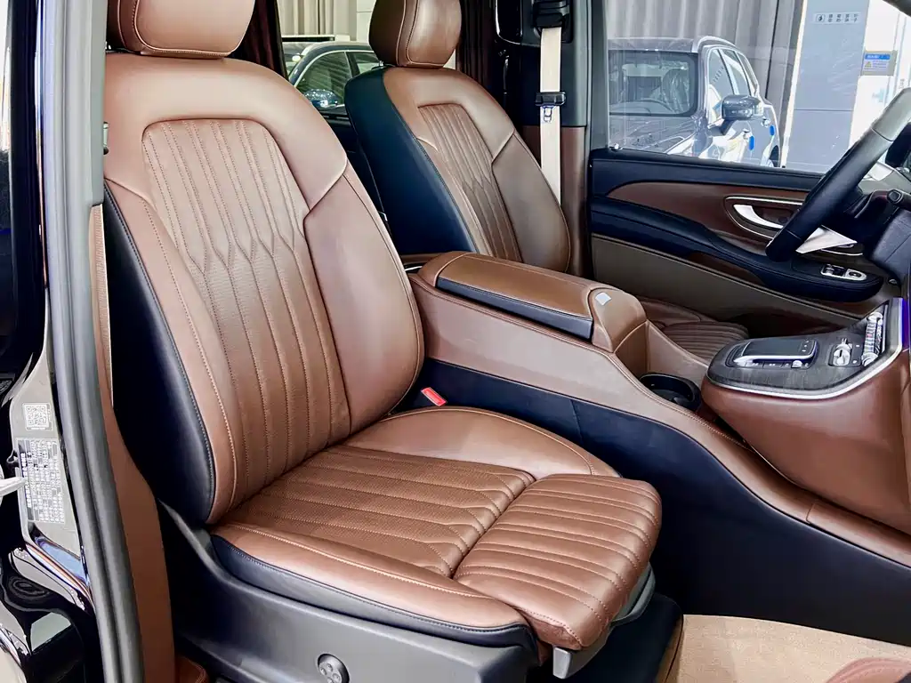 Mercedes-Benz V-Class 2025 — фото 8
