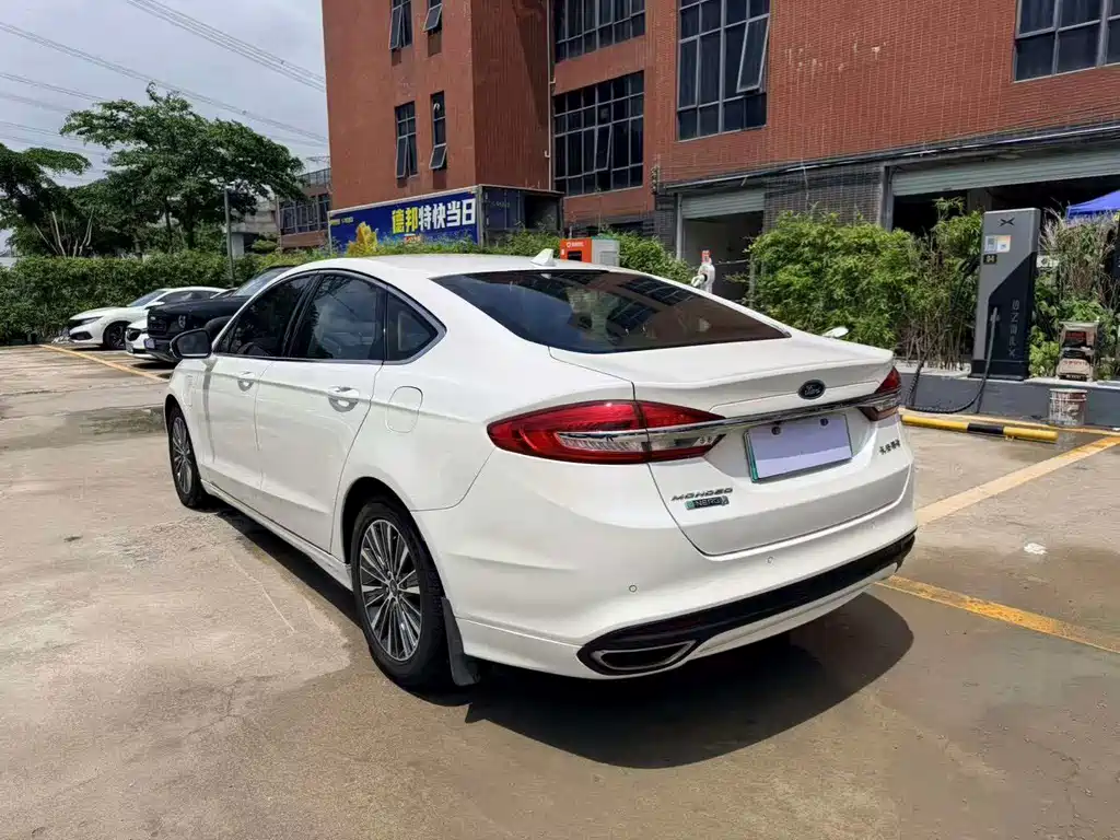 Ford Mondeo New Energy 2018 — фото 6