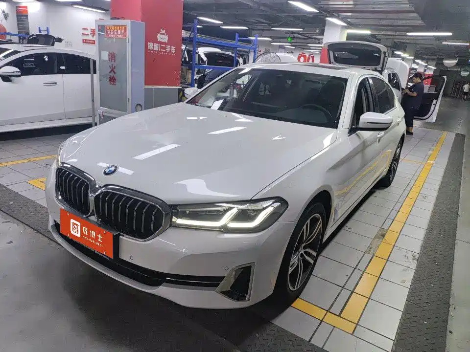 BMW 5 Series 2023