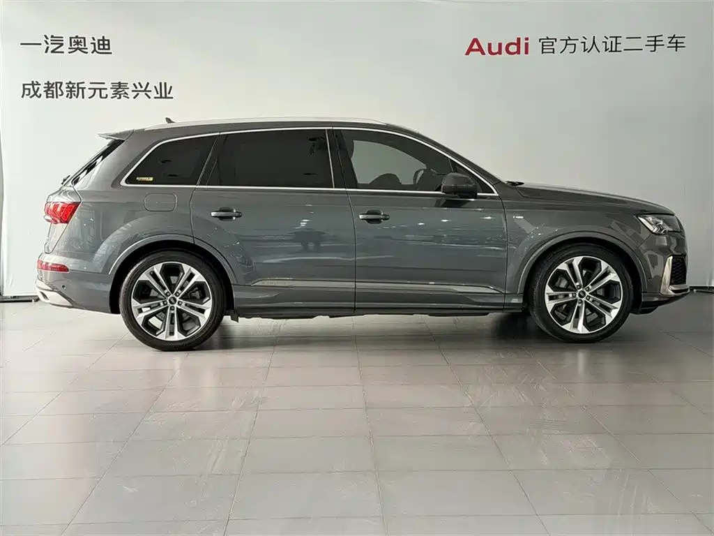 Audi Q7 2023 — фото 3