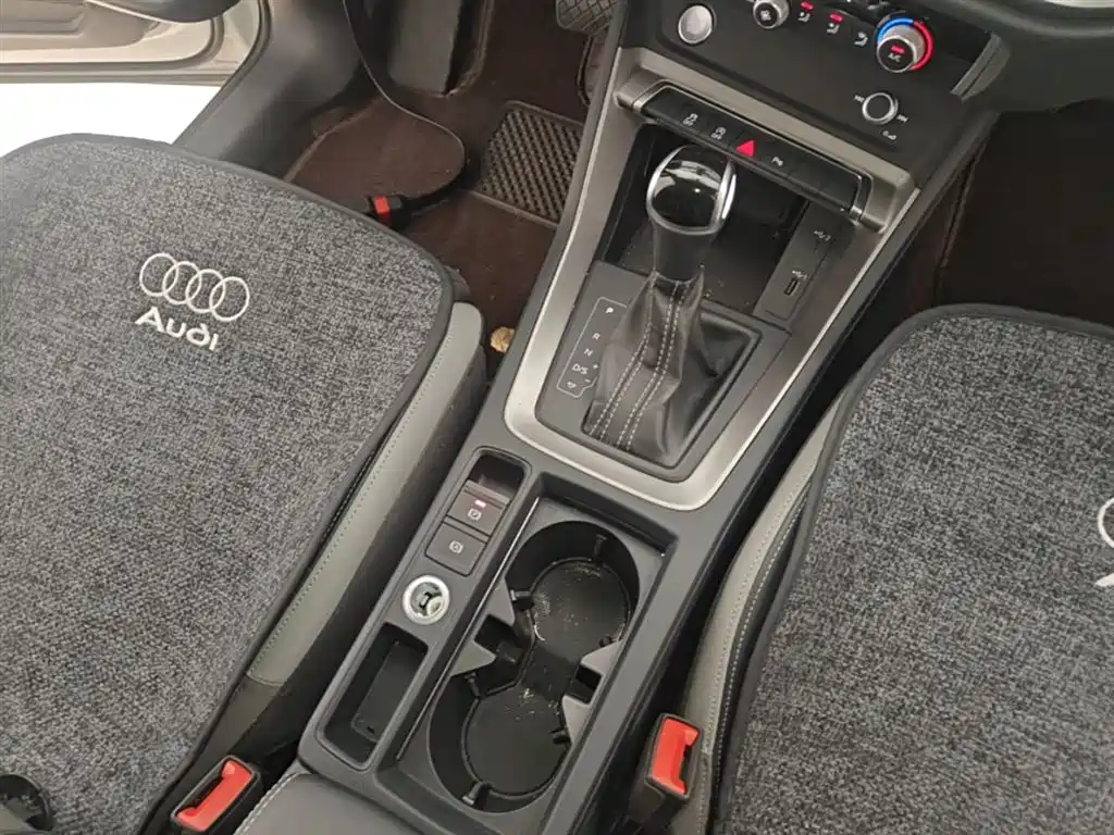 Audi Q3 2020 — фото 14