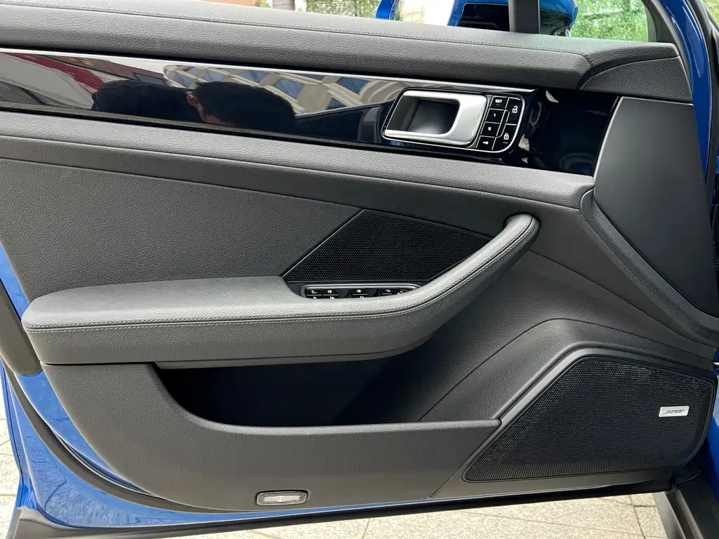 Porsche Panamera 2019 — фото 20