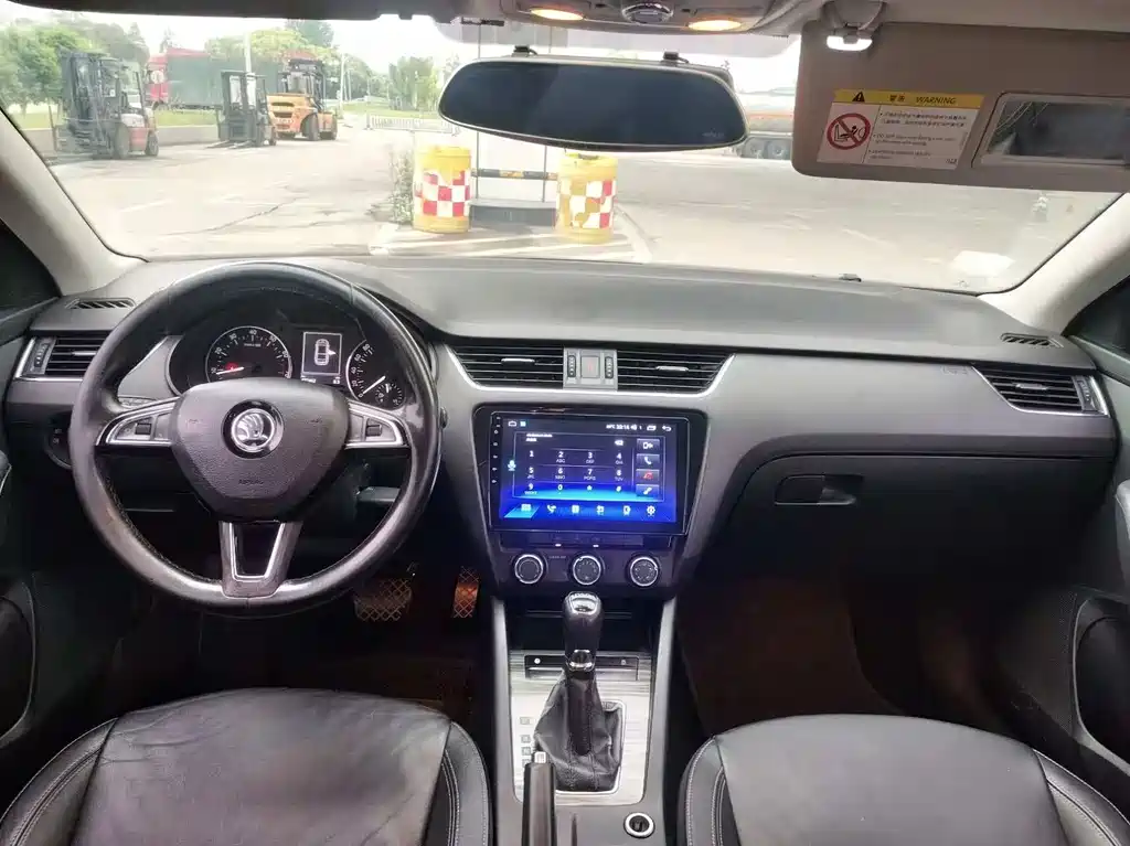 Skoda Octavia 2016 — фото 14