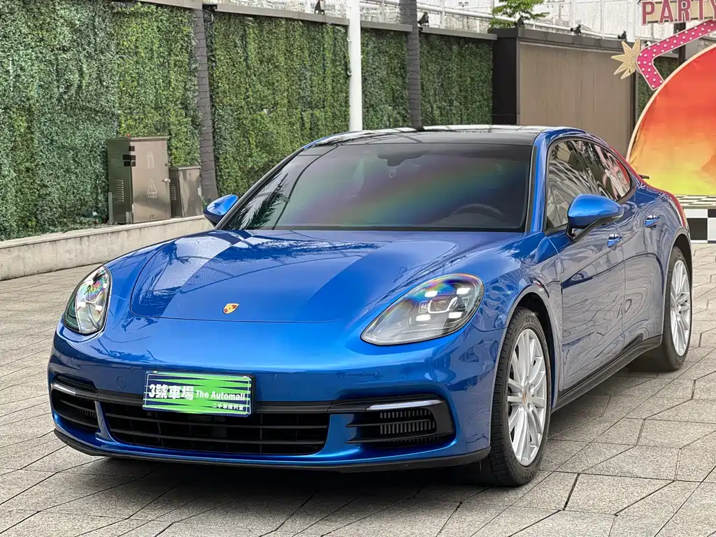 Porsche Panamera 2019 — фото 1