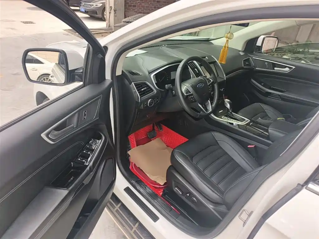 Ford Edge 2015 — фото 16