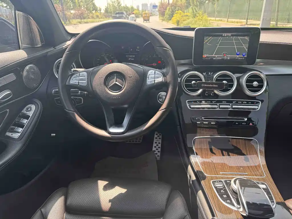 Mercedes-Benz GLC 2019 — фото 23