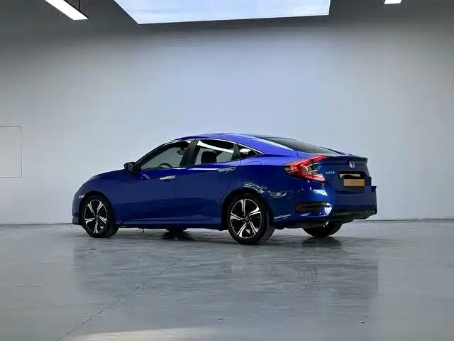 Honda Civic 2019 — фото 4