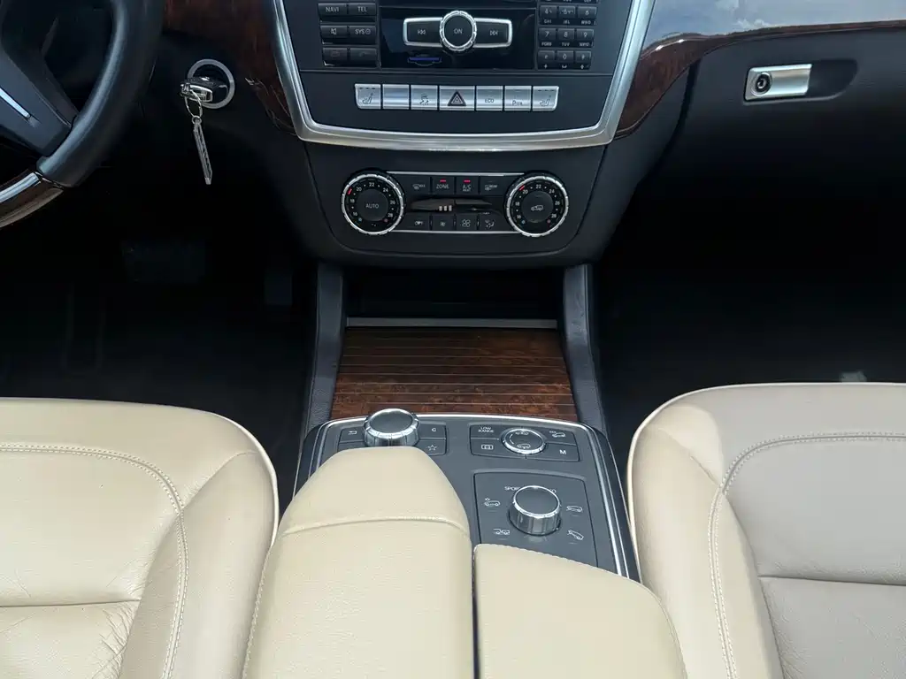 Mercedes-Benz M-Class 2014 — фото 15