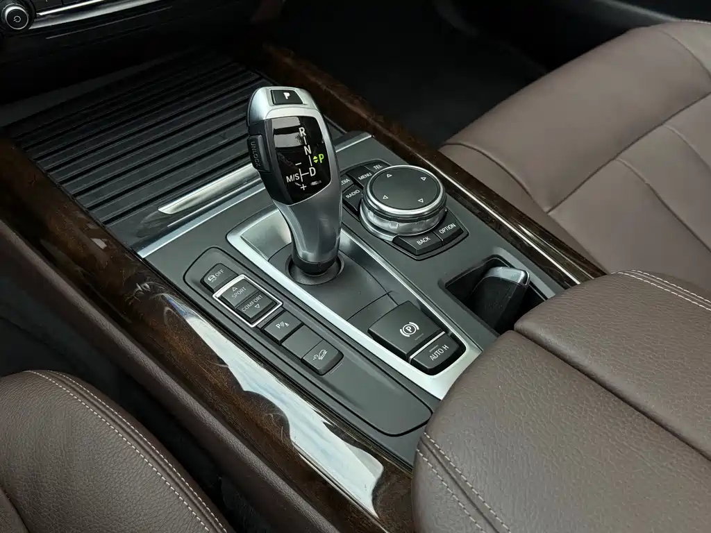 BMW X5 2015 — фото 14