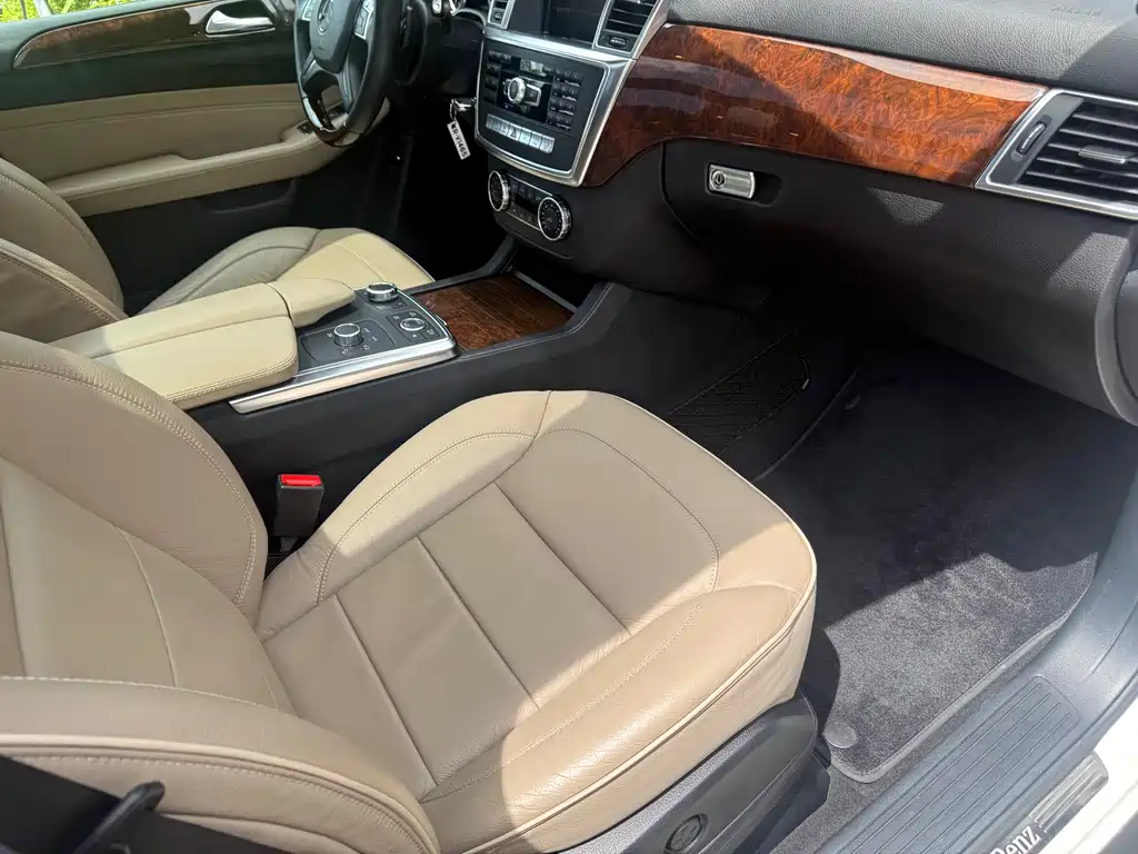 Mercedes-Benz M-Class 2014 — фото 10