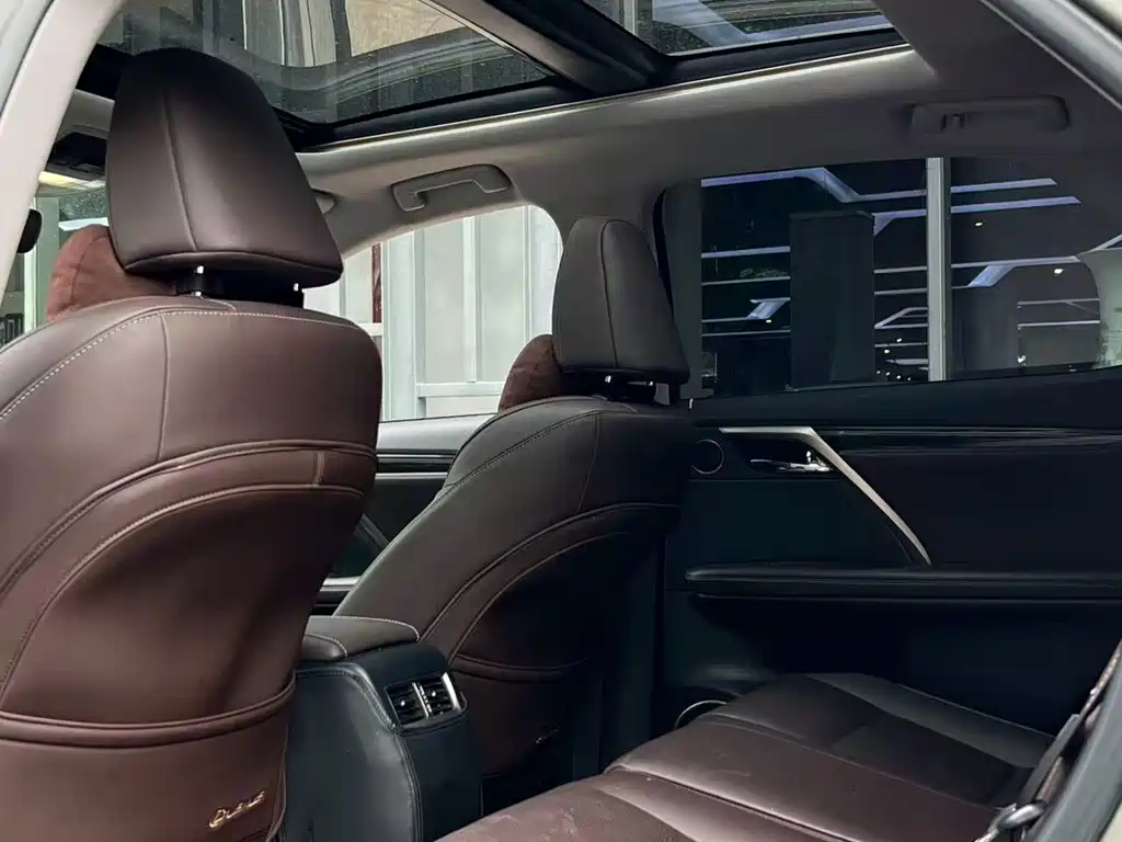 Lexus RX 2022 — фото 10