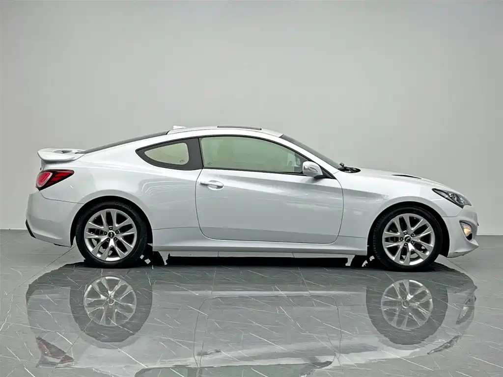 Hyundai Genesis Coupe 2014 — фото 7