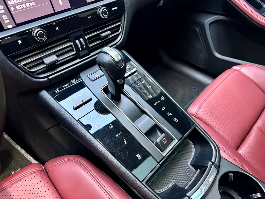 Porsche Macan 2023 — фото 21