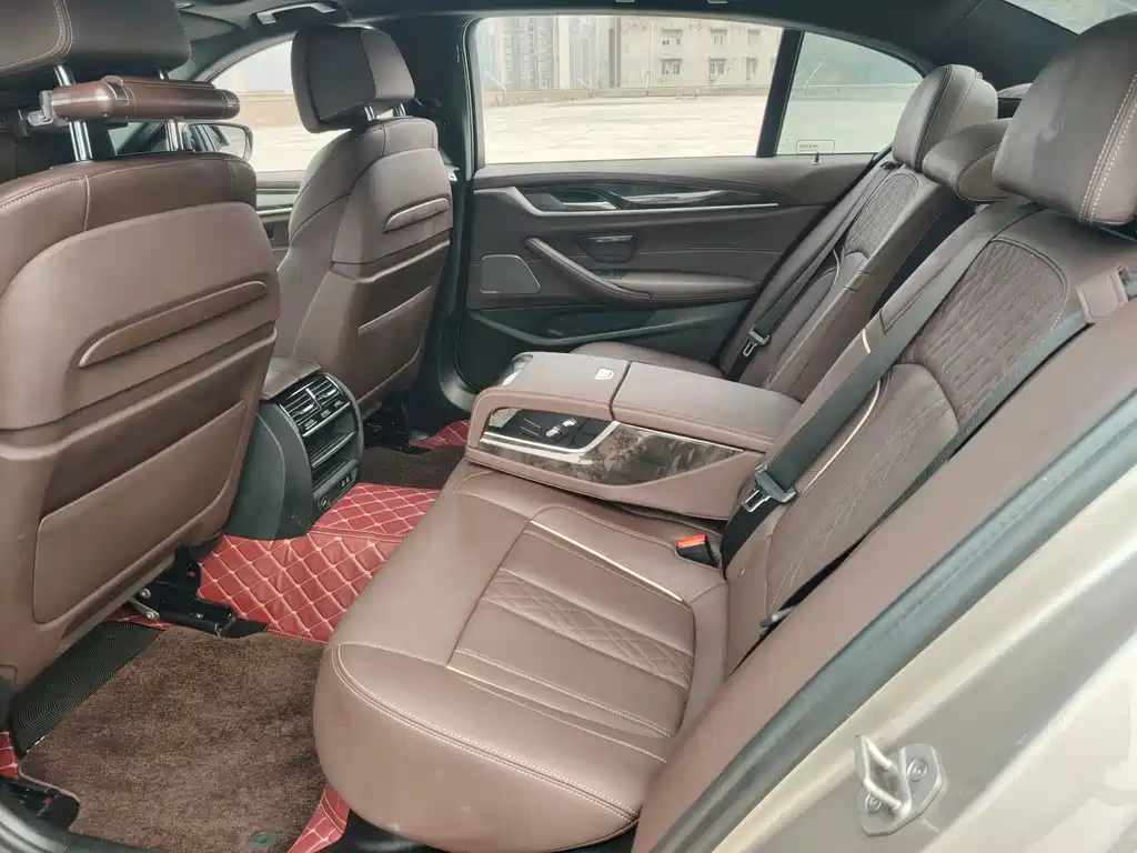 BMW 5 Series 2021