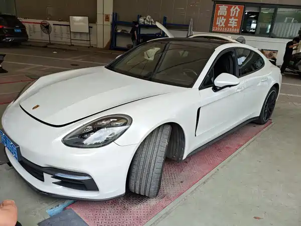 Porsche Panamera 2020