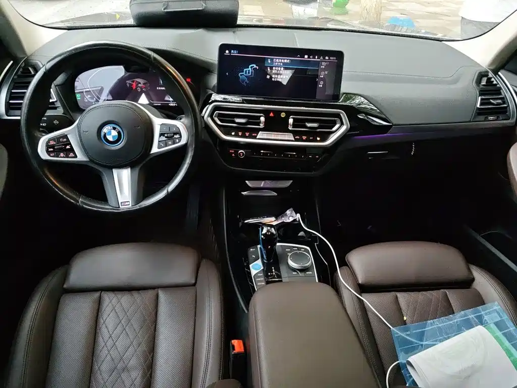 BMW iX3 2021 — фото 13