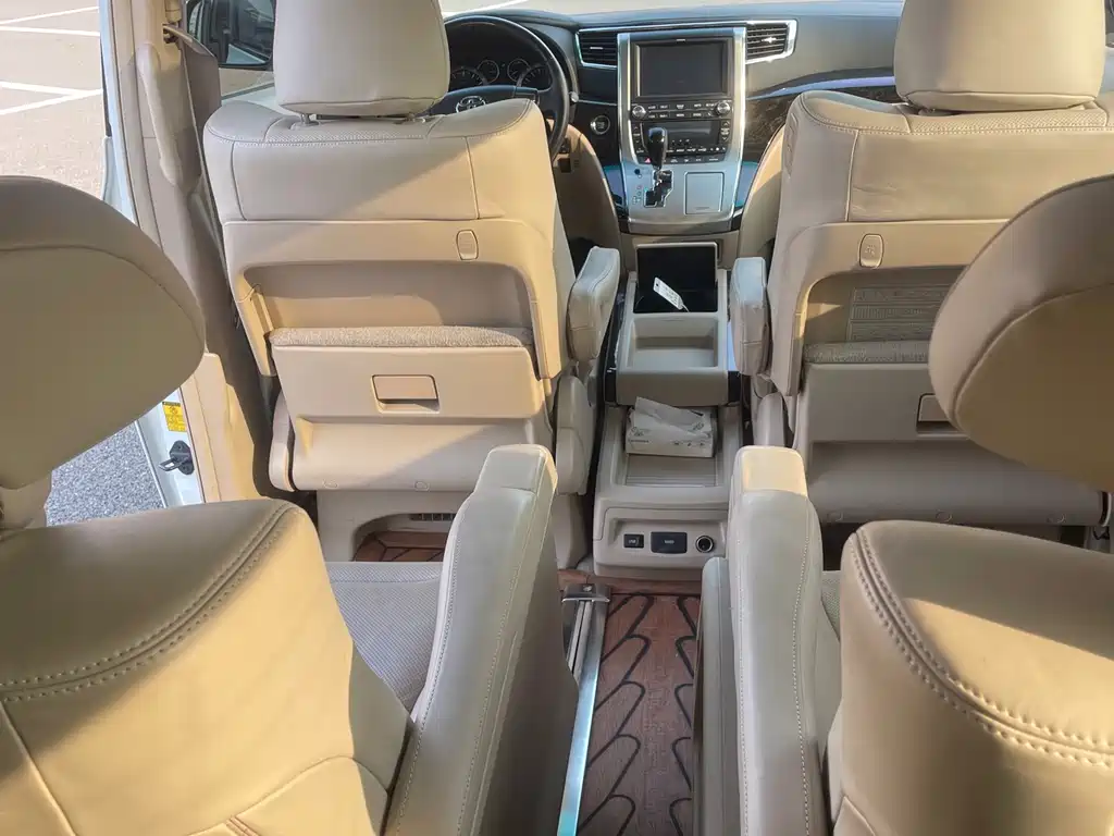 Toyota Alphard 2013 — фото 9
