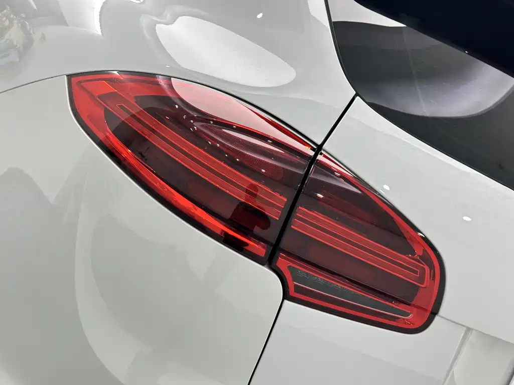 Porsche Cayenne 2016 — фото 21