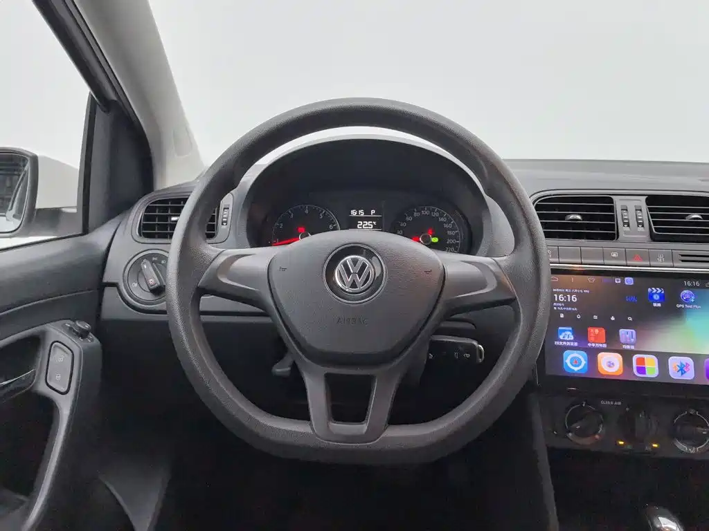 Volkswagen Polo 2019 — фото 11