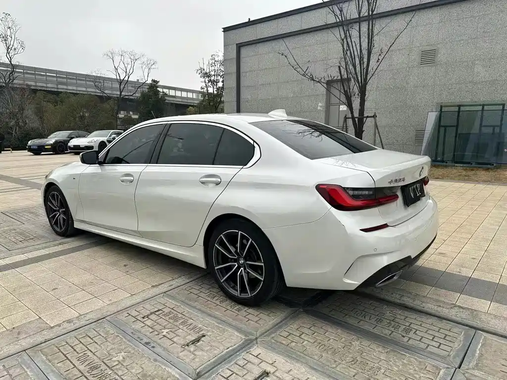 BMW 3 Series 2021