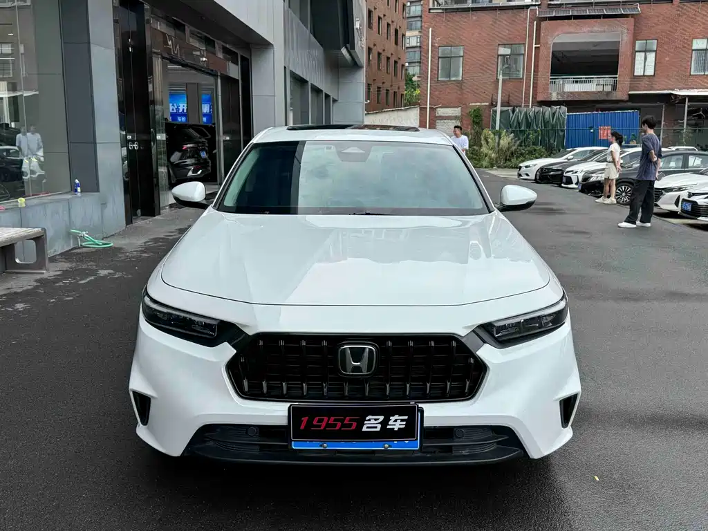 Honda Inspire 2025 — фото 2