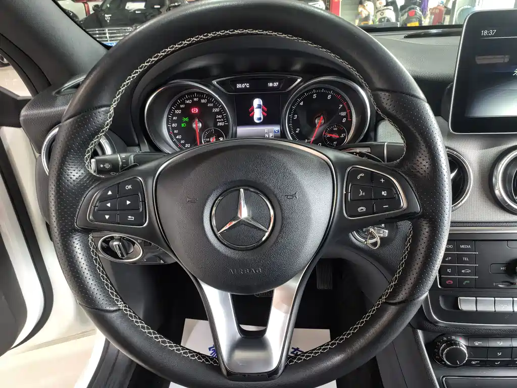 Mercedes-Benz CLA 2018 — фото 10