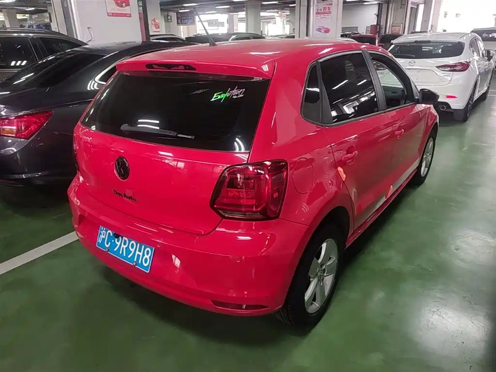 Volkswagen Polo 2017 — фото 11